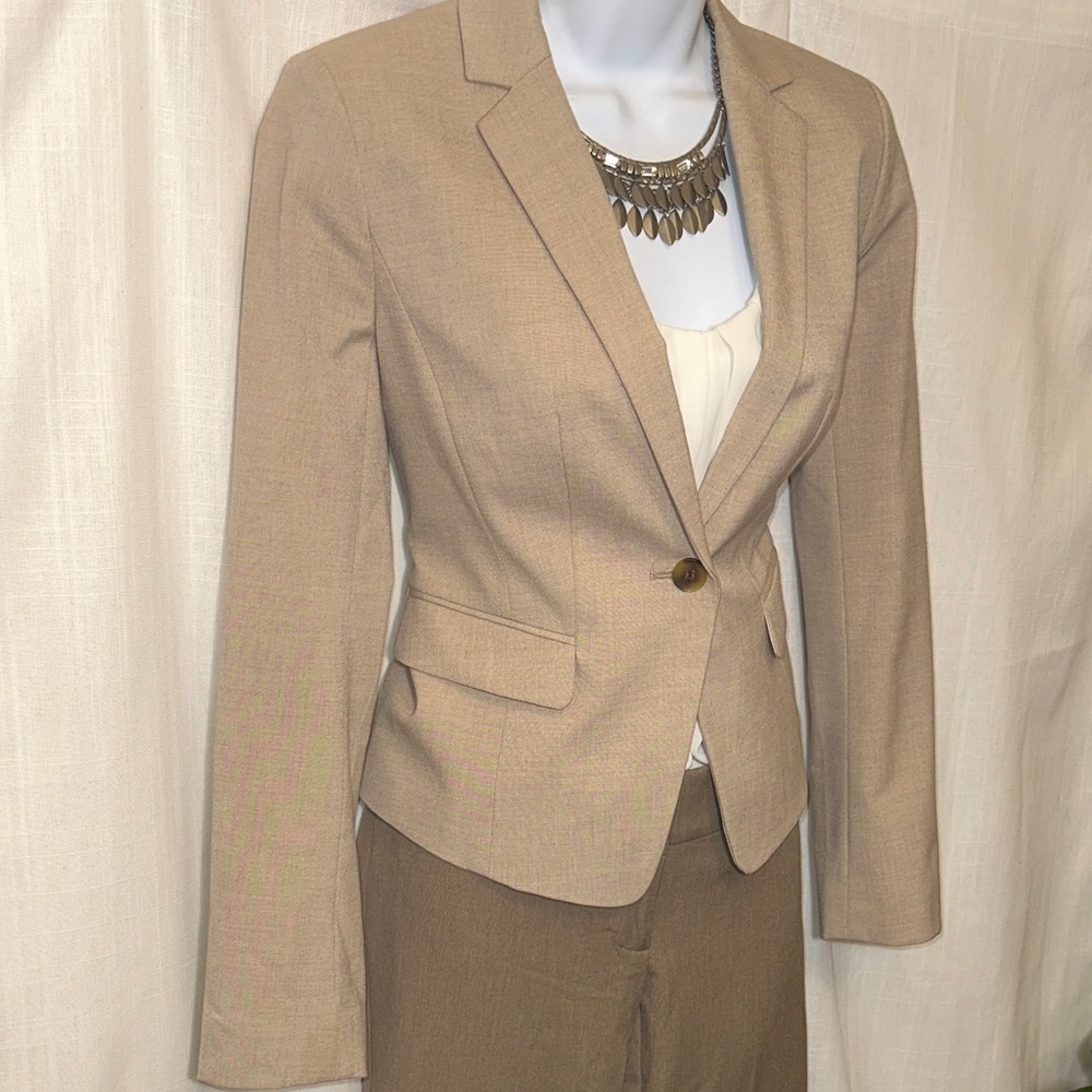 Ann Taylor Classic Cream Blazer